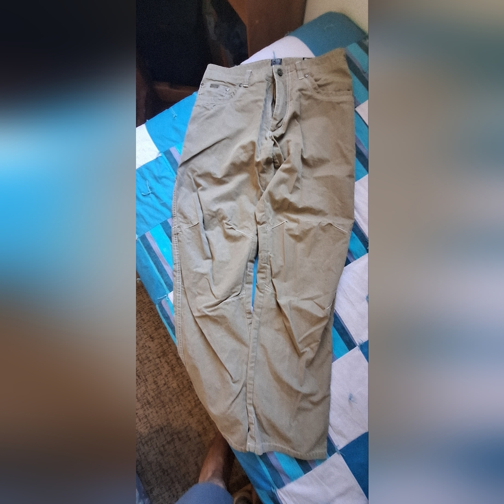 Kuhl Men’s Pants in Khaki 32×32. And faded black shorts Size 32.